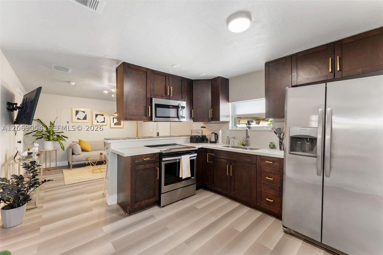 2275 Nw 33rd St #2 - Photo 4 of 16