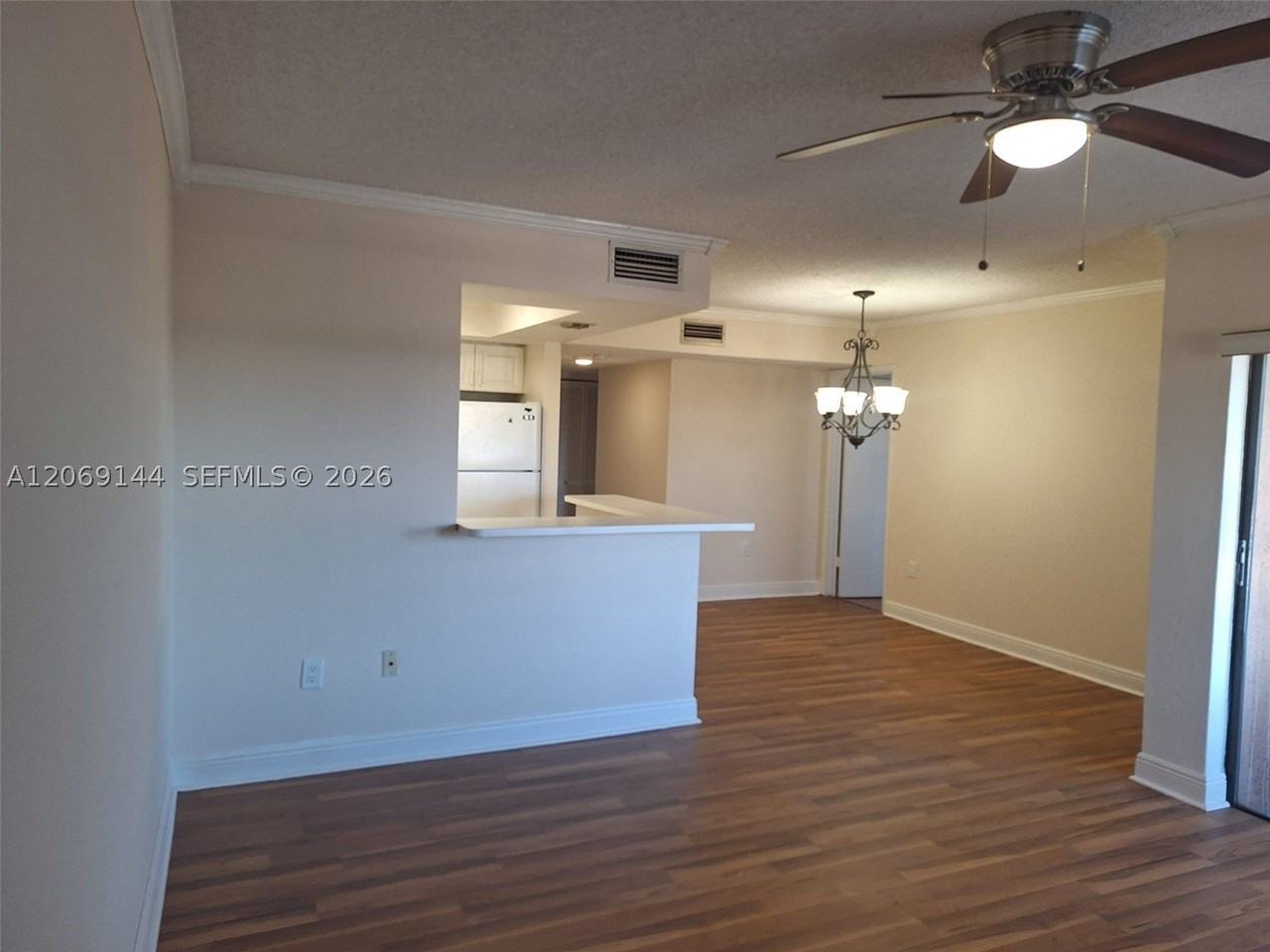 17600 Nw 68th Ave - Photo 4 of 10