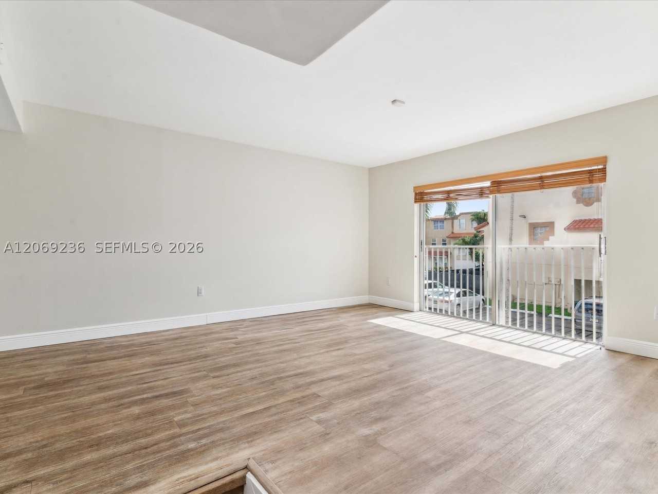 390 Nw 86th Pl #201 - Photo 5 of 48