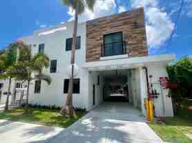 1860 Nw 19th St #202 - Photo 1 of 1