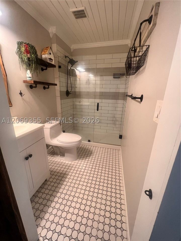1735 Sw 85th Ave #0 - Photo 2 of 10