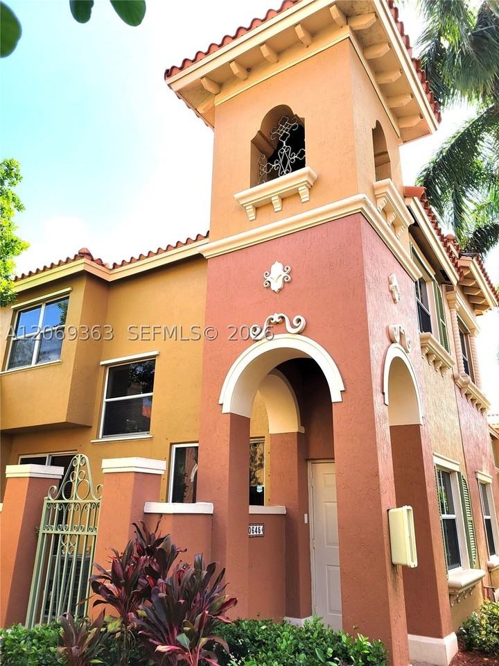 10645 Sw 8th St #2406 - Photo 2 of 28