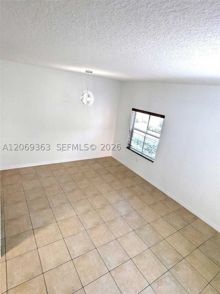 10645 Sw 8th St #2406 - Photo 4 of 28