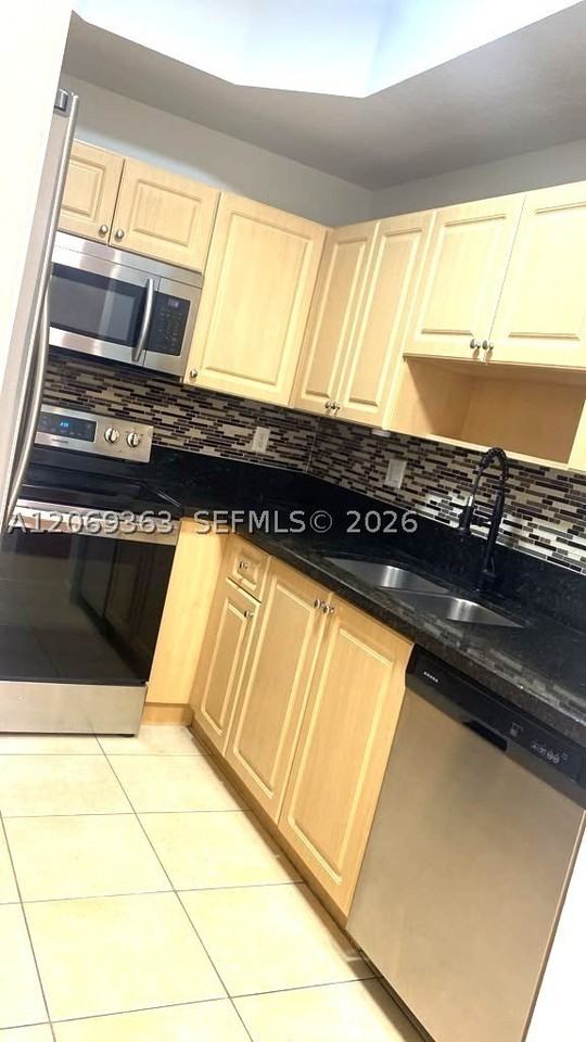 10645 Sw 8th St #2406 - Photo 7 of 28