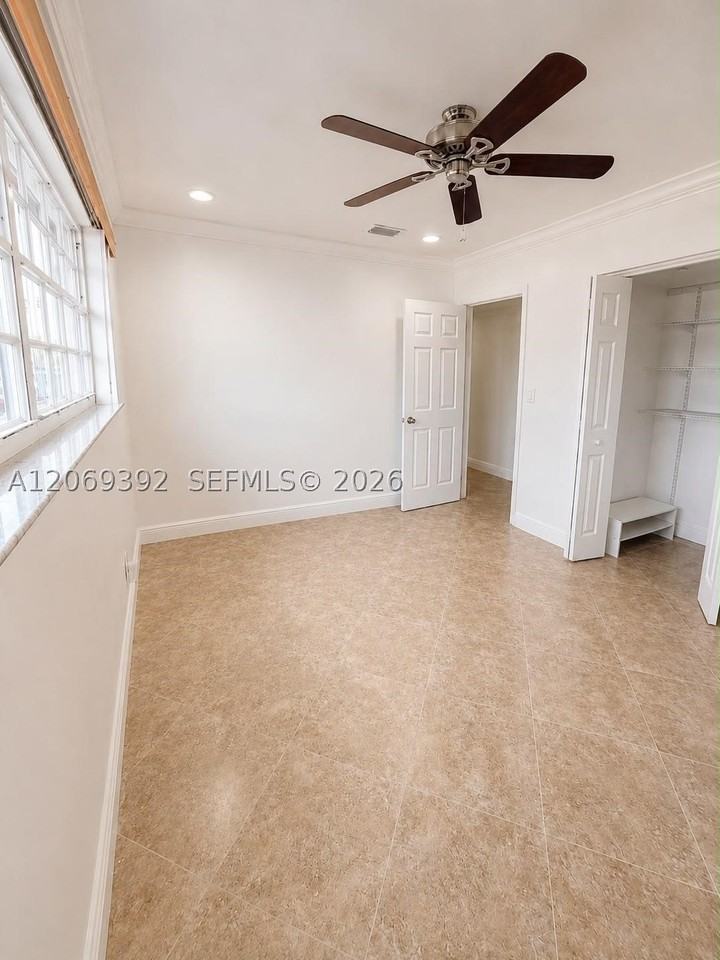 10955 Sw 177th Ter - Photo 4 of 12