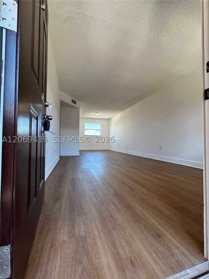 5441 W 24th Ave #60 - Photo 3 of 10
