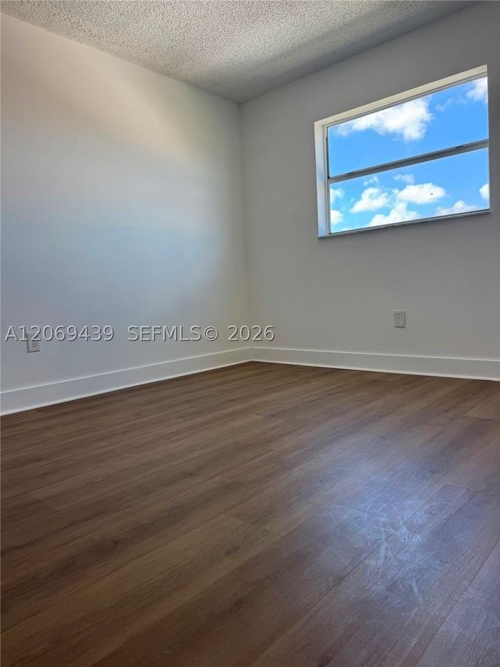 5441 W 24th Ave #60 - Photo 6 of 10