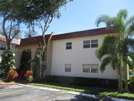 featured image of 212 Lake Frances Dr #1
