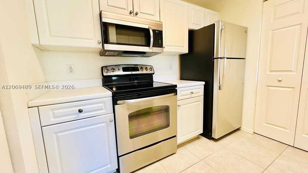 2807 Veronia Dr #201 - Photo 6 of 16