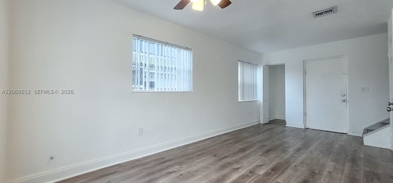 5960 Ne 5th Ct #4 - Photo 7 of 14