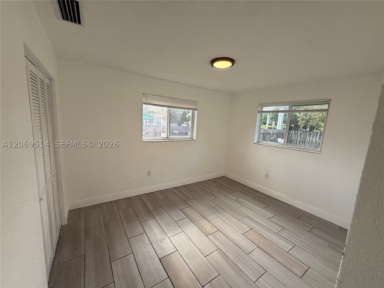 170 Ne 174th St - Photo 7 of 13