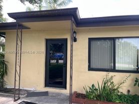 4605 Sw 65th Ave - Photo 1 of 1