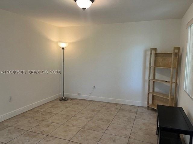 4605 Sw 65th Ave - Photo 5 of 11