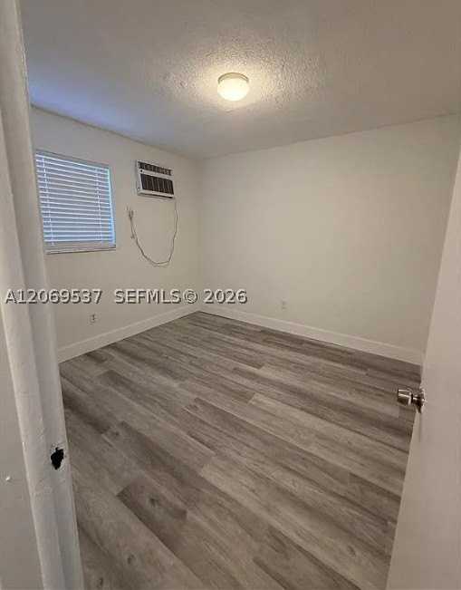1380 Sw 2nd St #2 - Photo 6 of 7