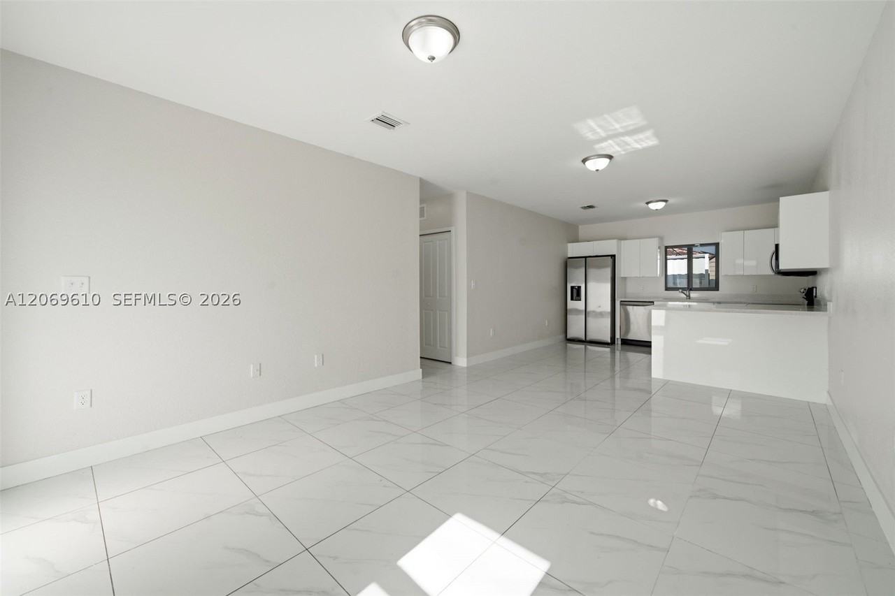 11982 Sw 213th St #11982 - Photo 7 of 39