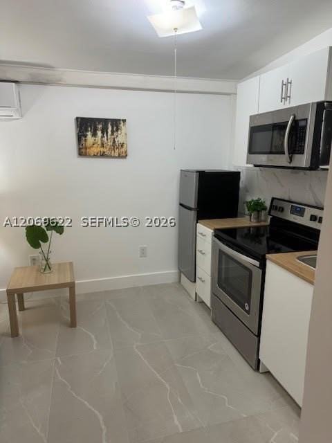 1270 Ne 210th Ter #B - Photo 2 of 12