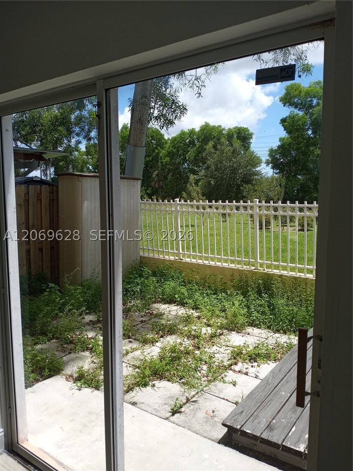 18125 Nw 74th Ct #18125 - Photo 6 of 15