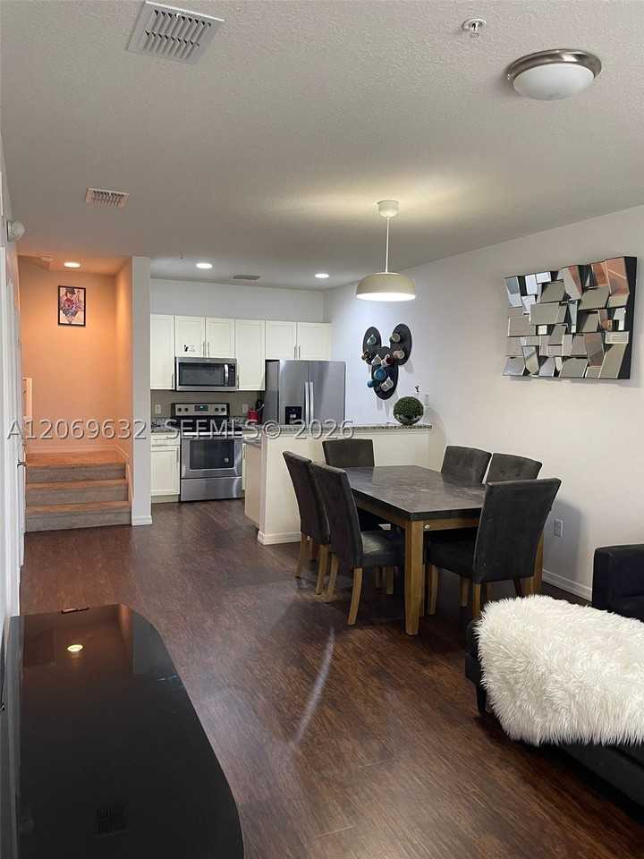 3202 Cupid Pl - Photo 3 of 33