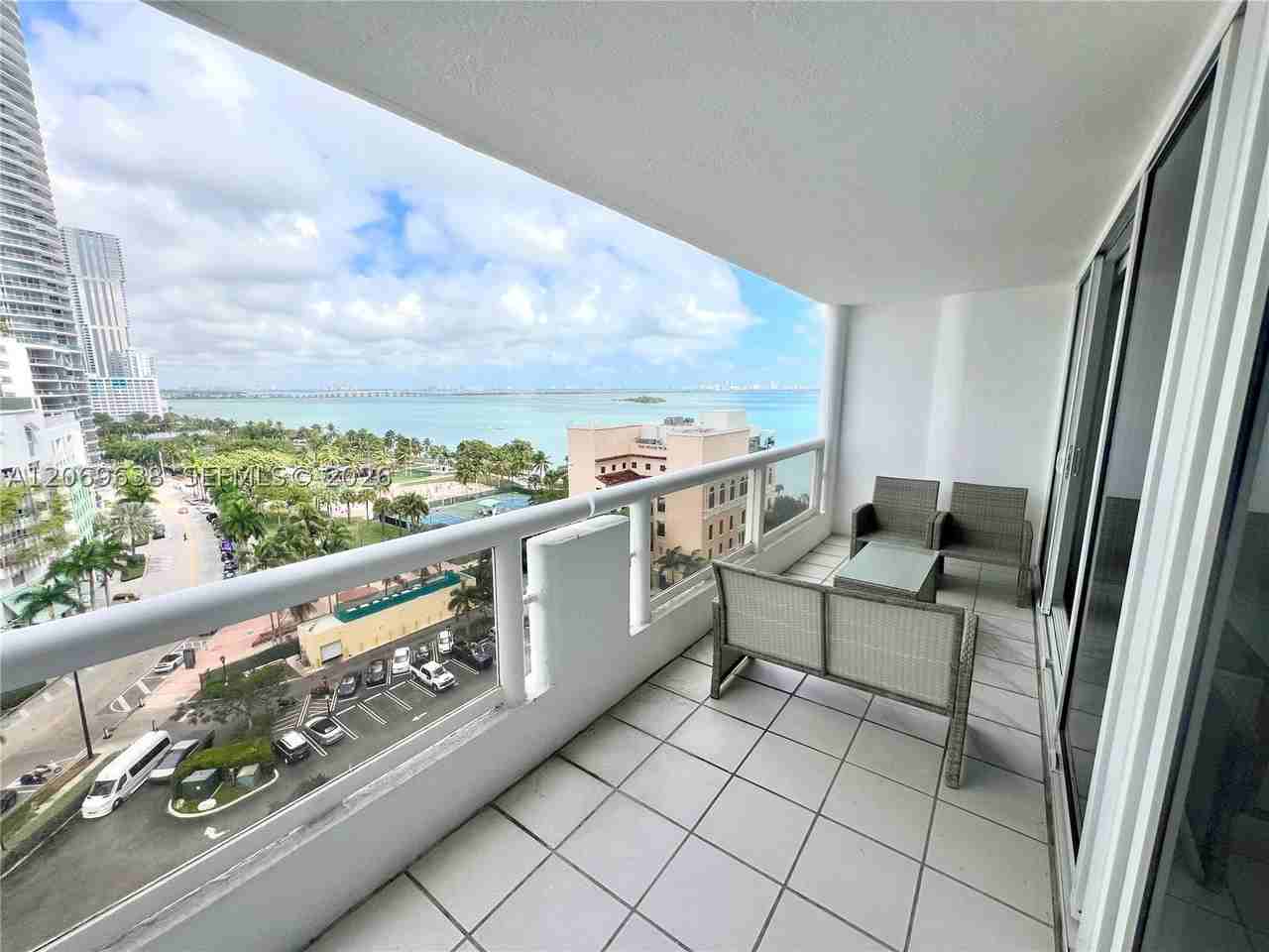 1717 N Bayshore Dr - Photo 6 of 50