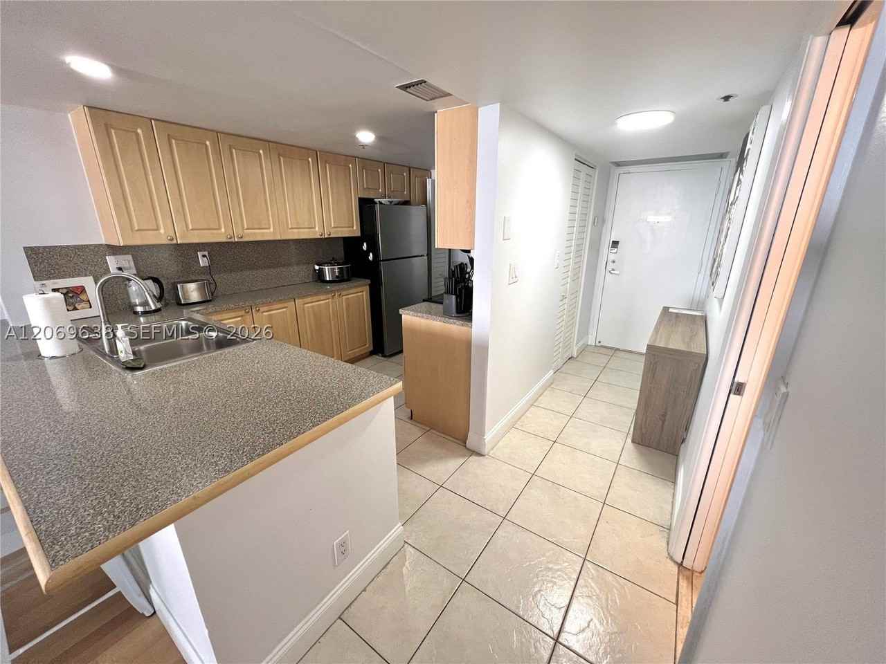 1717 N Bayshore Dr - Photo 7 of 50