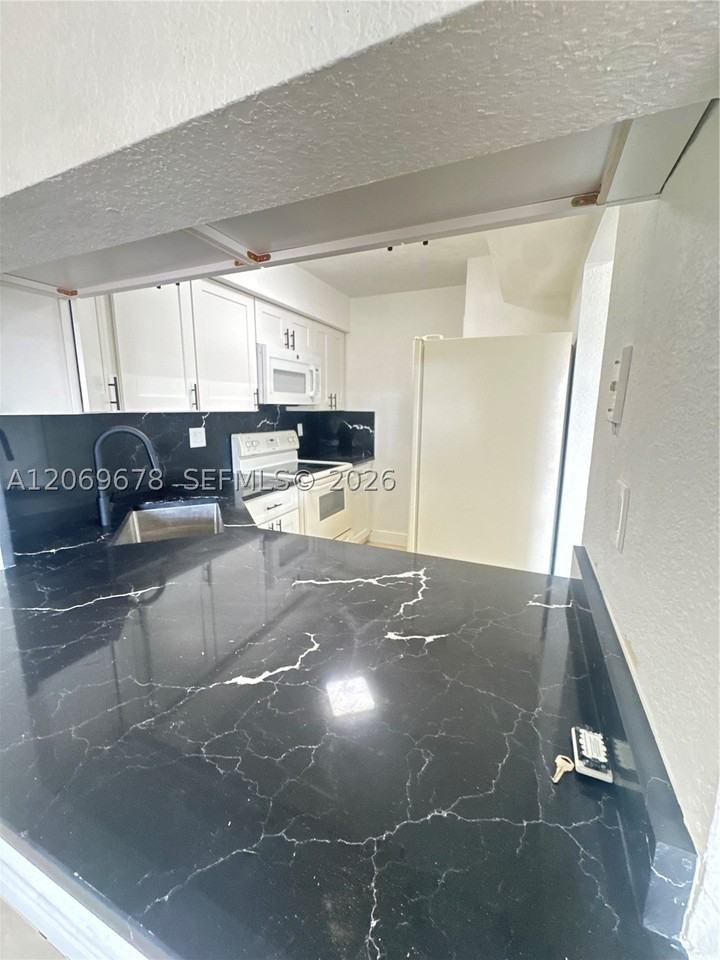 8500 Nw 8th St #303 - Photo 7 of 12