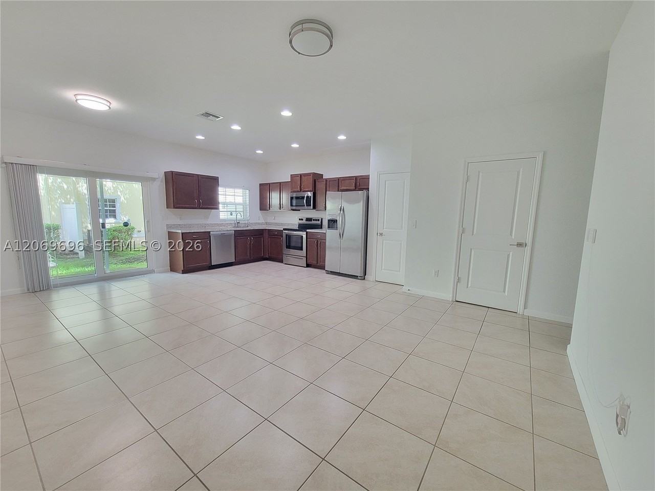 1107 Nw 40th Ter #1107 - Photo 7 of 39