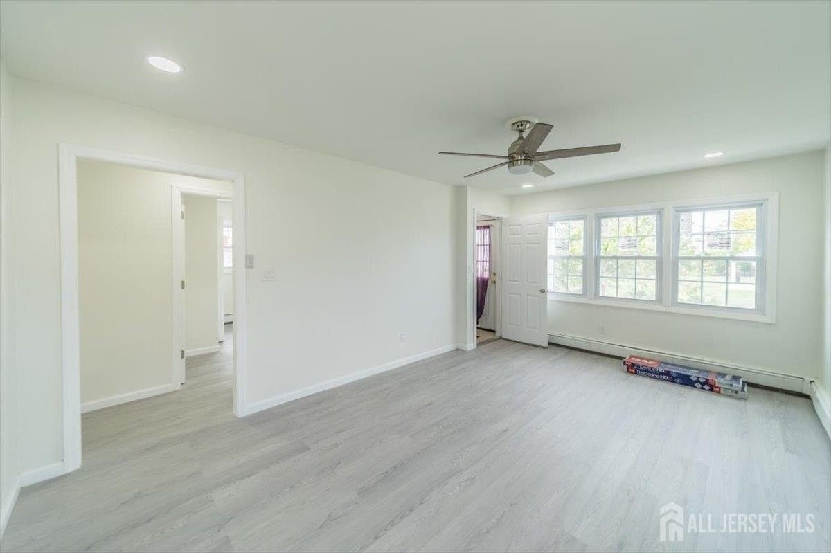 54 Bergen St #1 - Photo 5 of 28