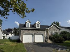 featured image of 25 Canal View Dr