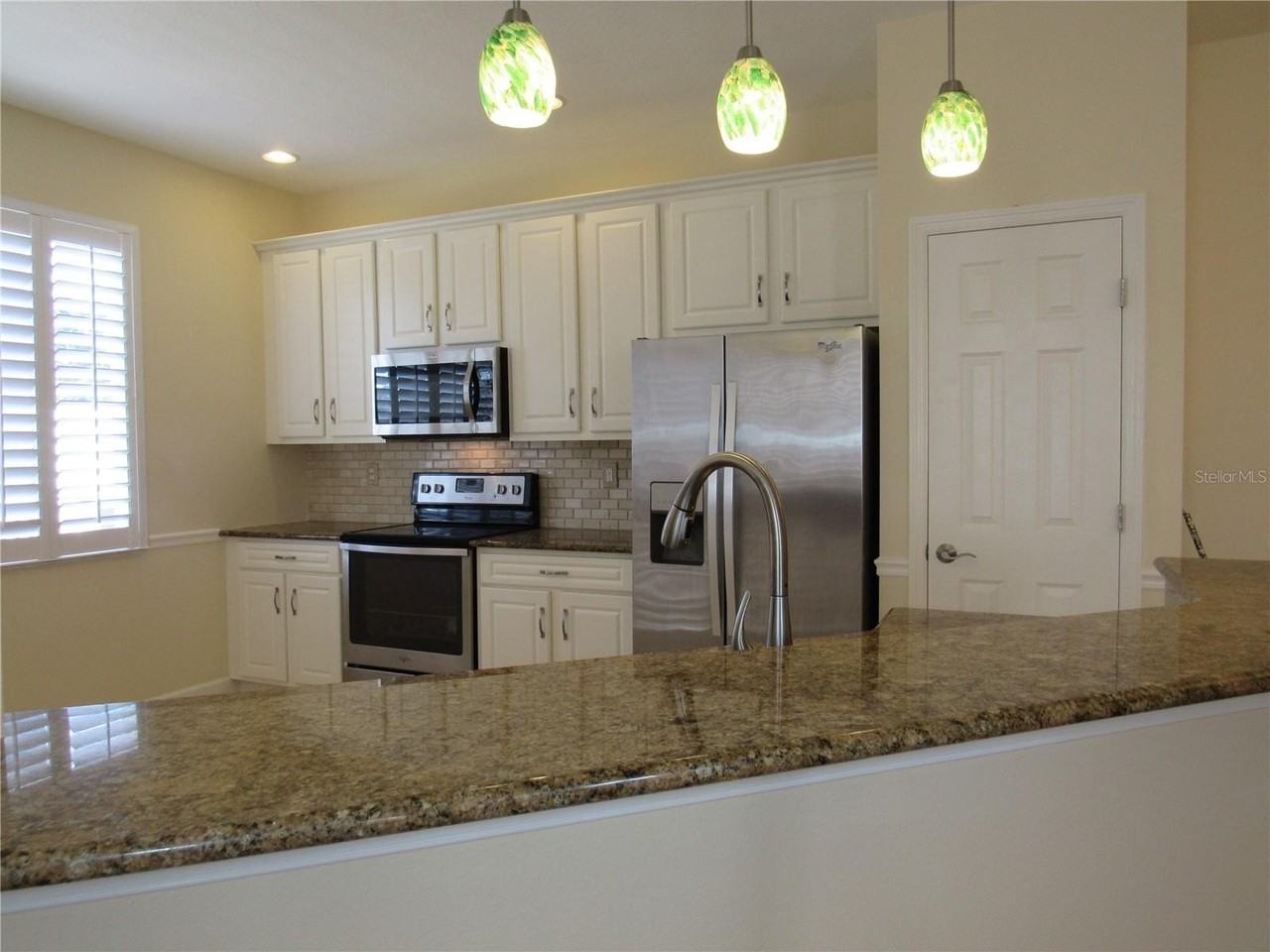 4012 Deberry Dr - Photo 6 of 23