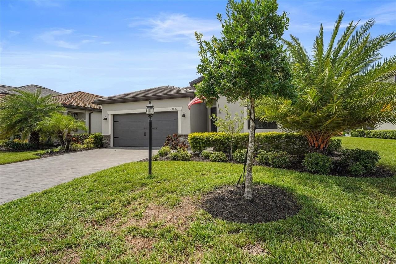 15522 Islandwalk Ave - Photo 4 of 50