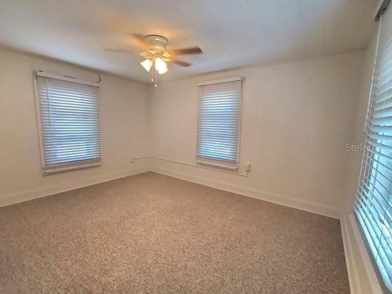 457 W Marion Ave #B - Photo 7 of 15