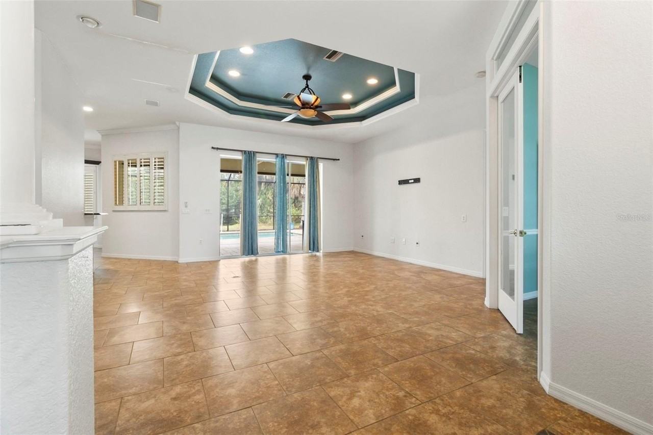 281 Hallcrest Ter - Photo 6 of 50