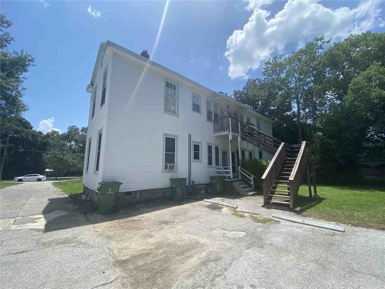 1120 Webster St #4 - Photo 2 of 8