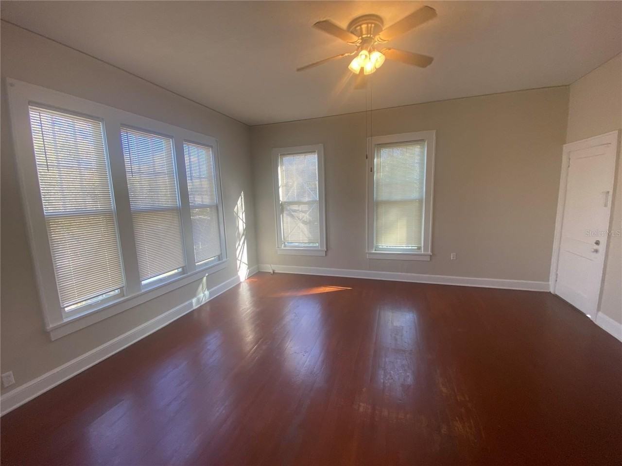 1120 Webster St #4 - Photo 4 of 8