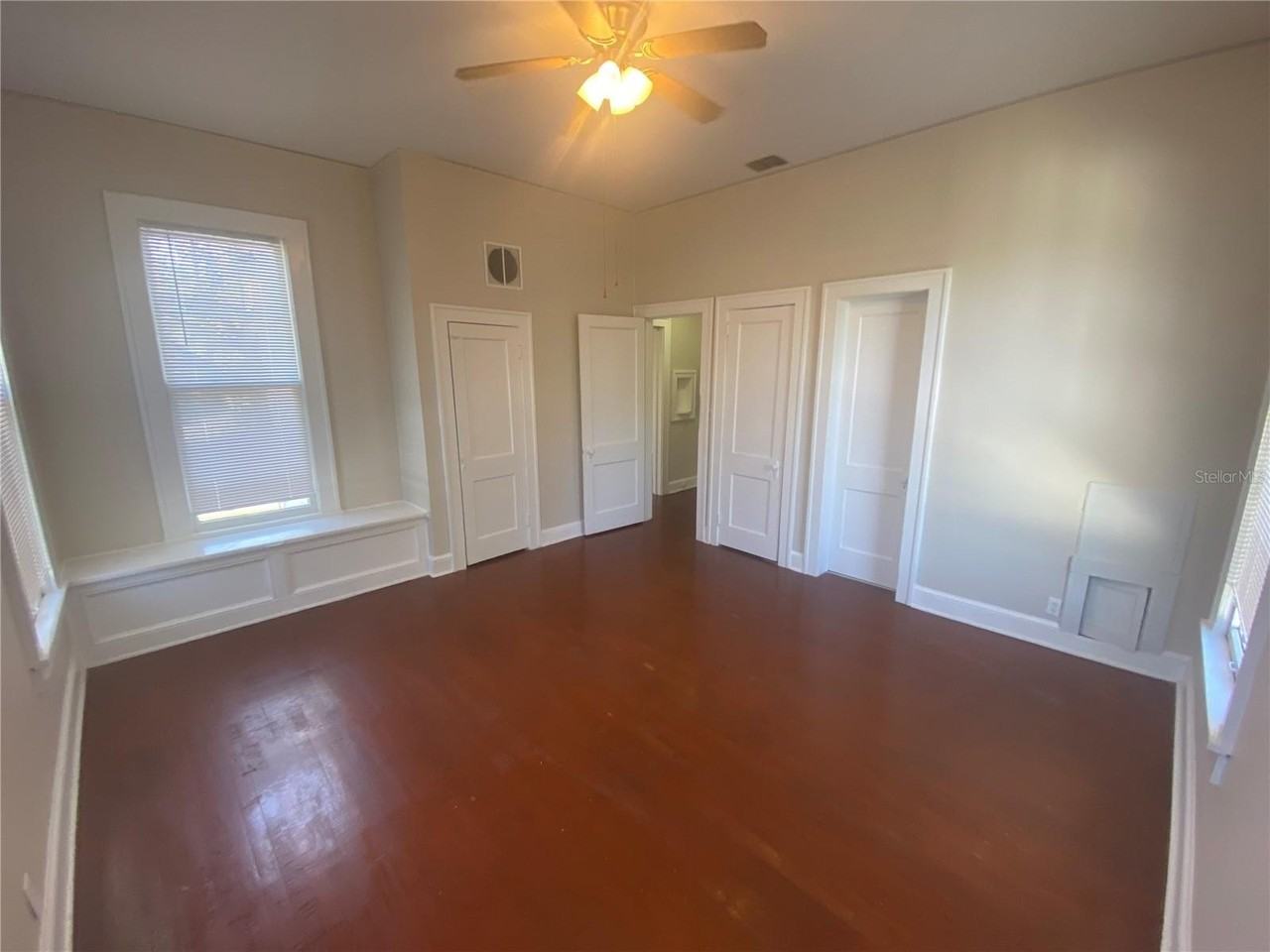 1120 Webster St #4 - Photo 7 of 8