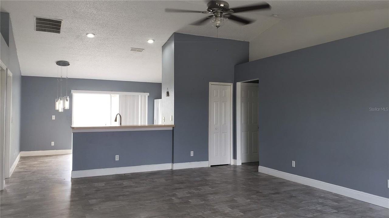 5141 Pine Needle Dr - Photo 2 of 21