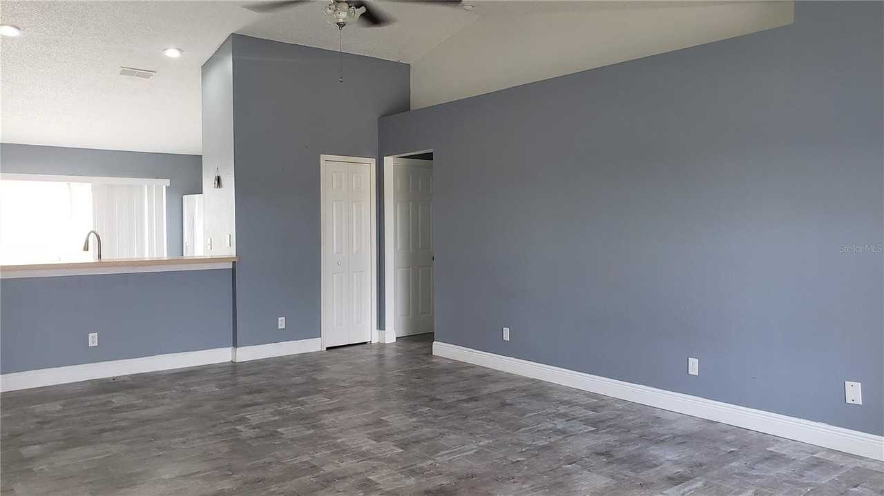 5141 Pine Needle Dr - Photo 4 of 21