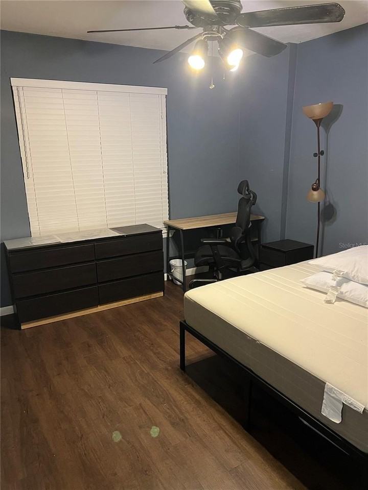 3800 Sw 20th Ave #204RM4 - Photo 4 of 12