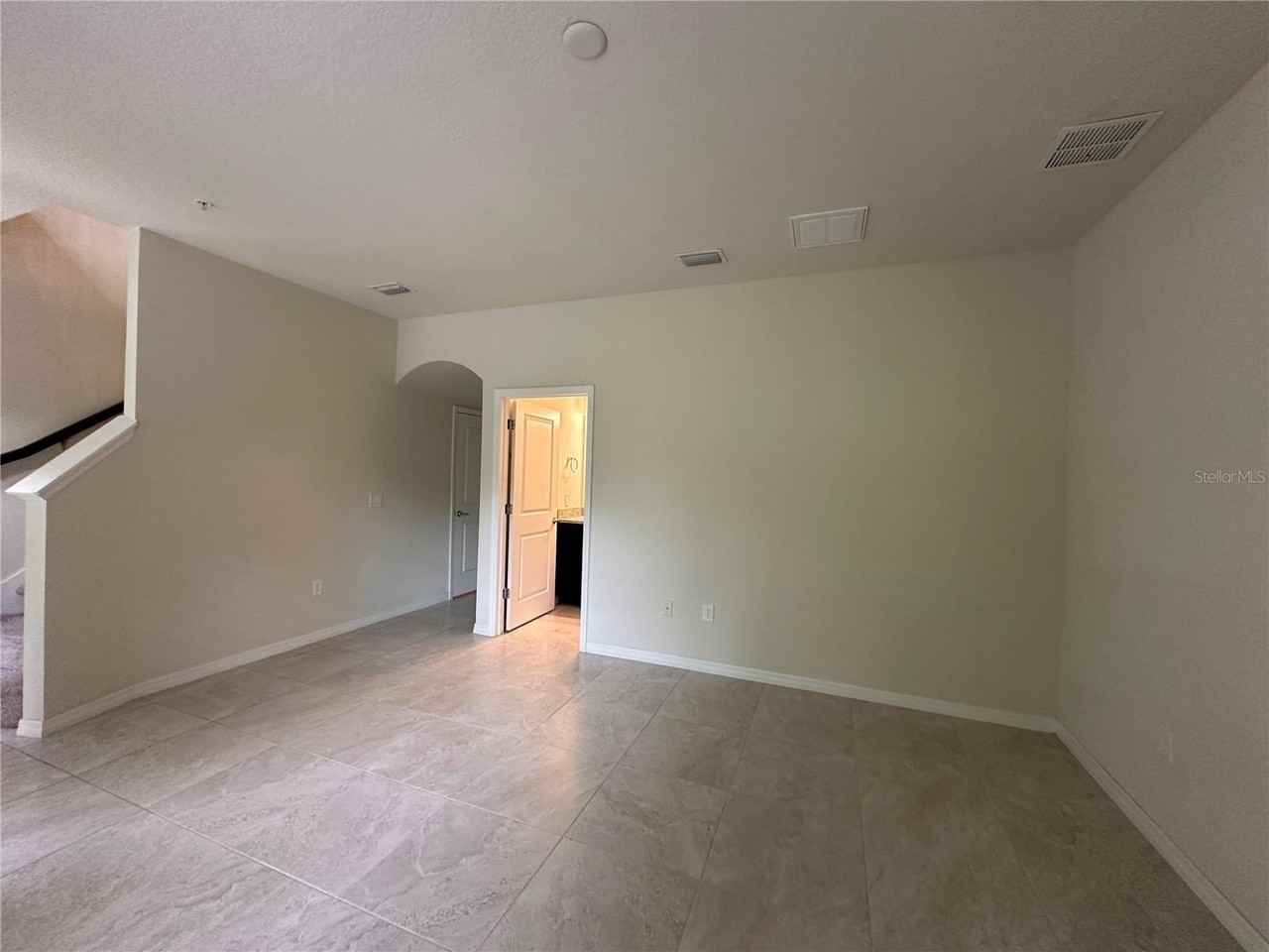 527 Piazza Pt - Photo 4 of 50