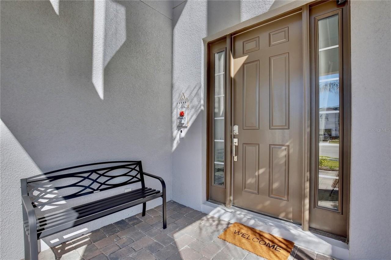 1101 Arisha Dr - Photo 2 of 32