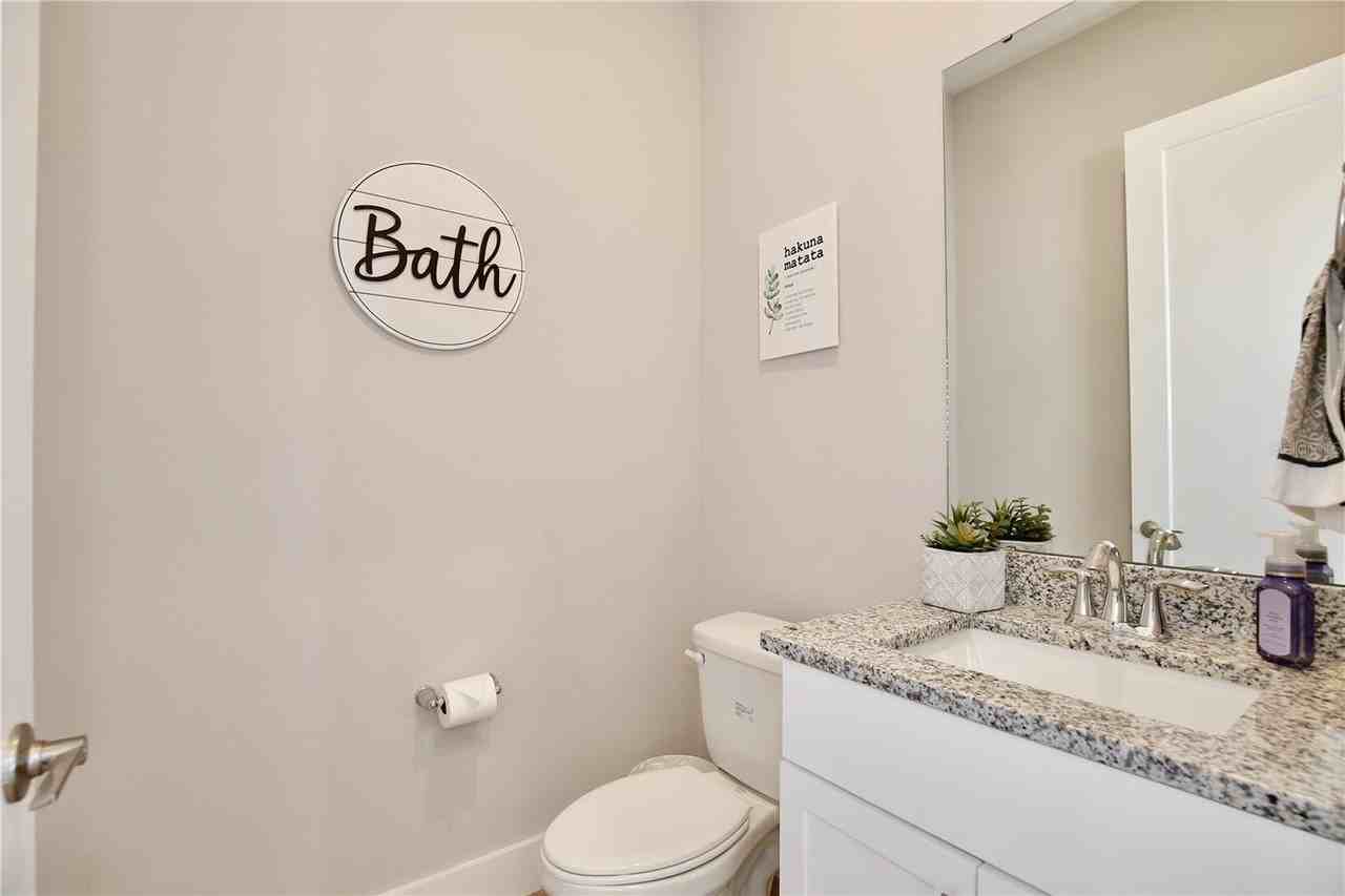 1101 Arisha Dr - Photo 4 of 32