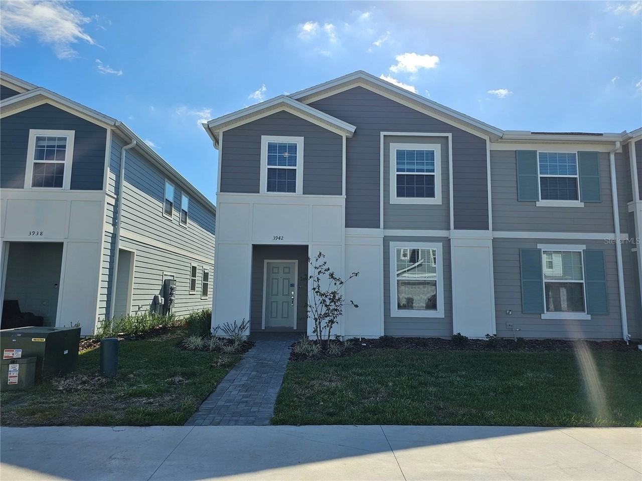 3942 Lana Ave - Photo 2 of 33