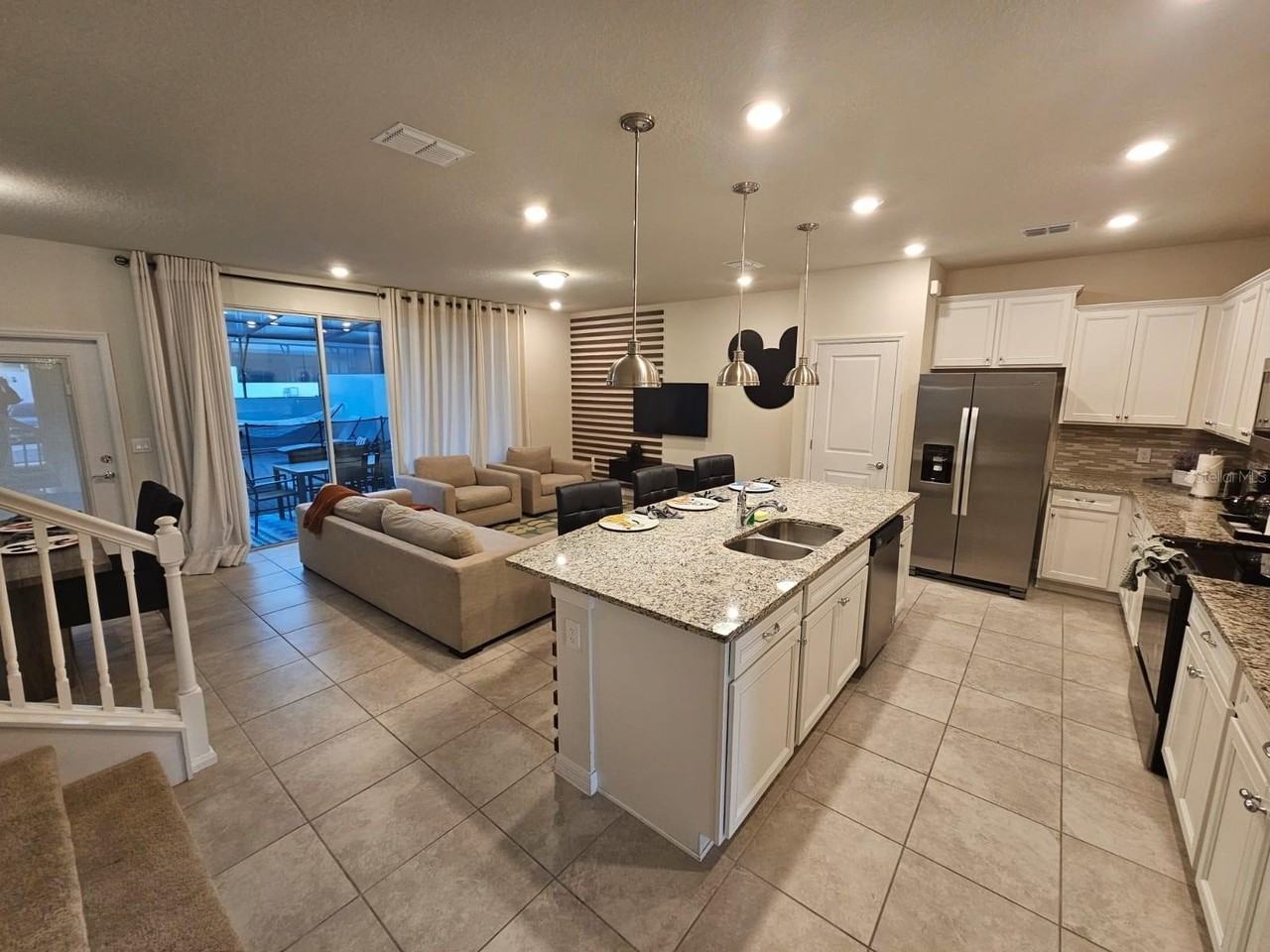 3942 Lana Ave - Photo 3 of 33