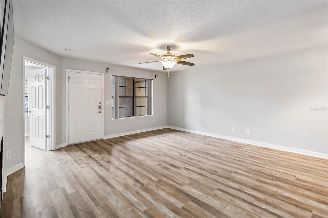 320 Black Oak Ct #107 - Photo 6 of 29