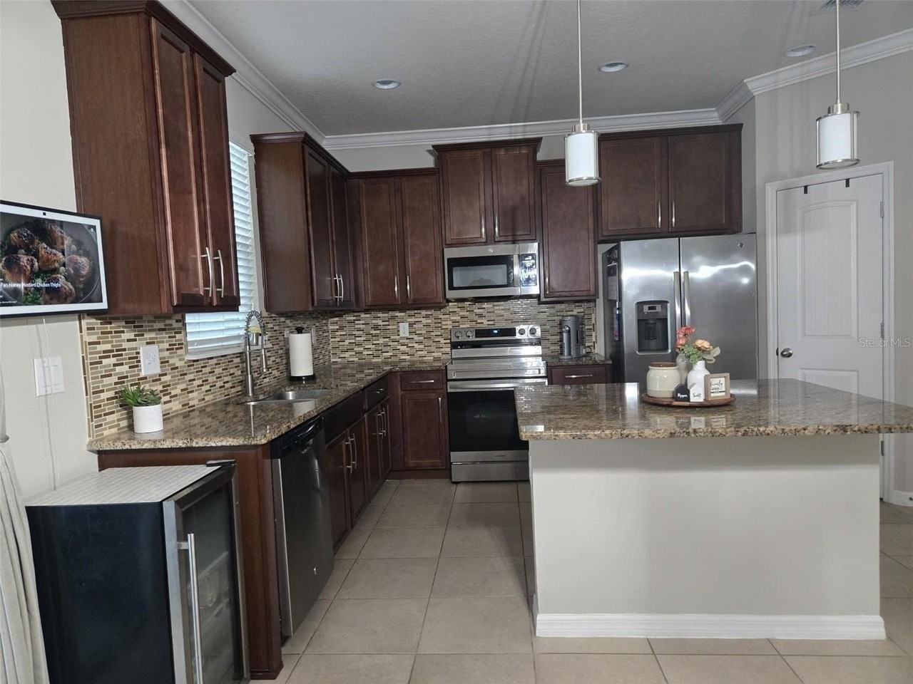 1517 Softshell St - Photo 6 of 10