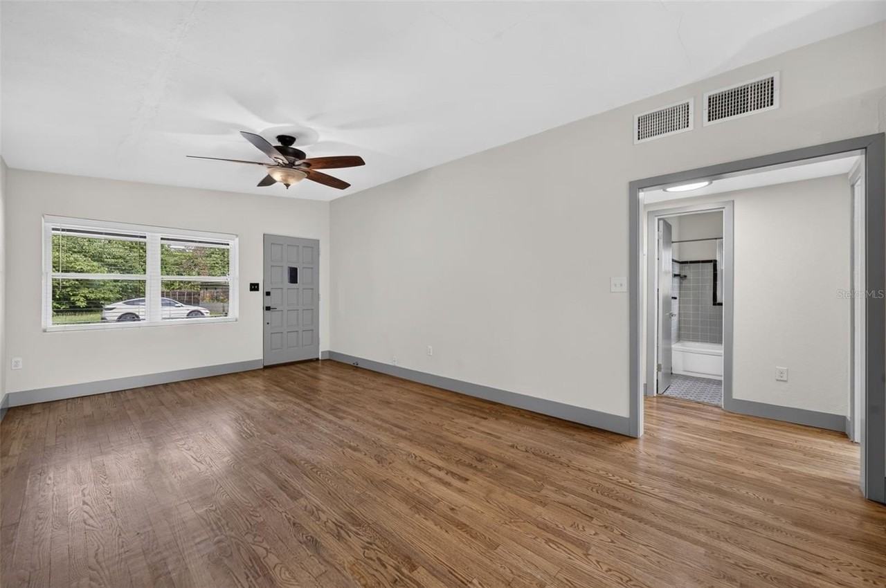 1317 Cloverlawn Ave - Photo 4 of 21
