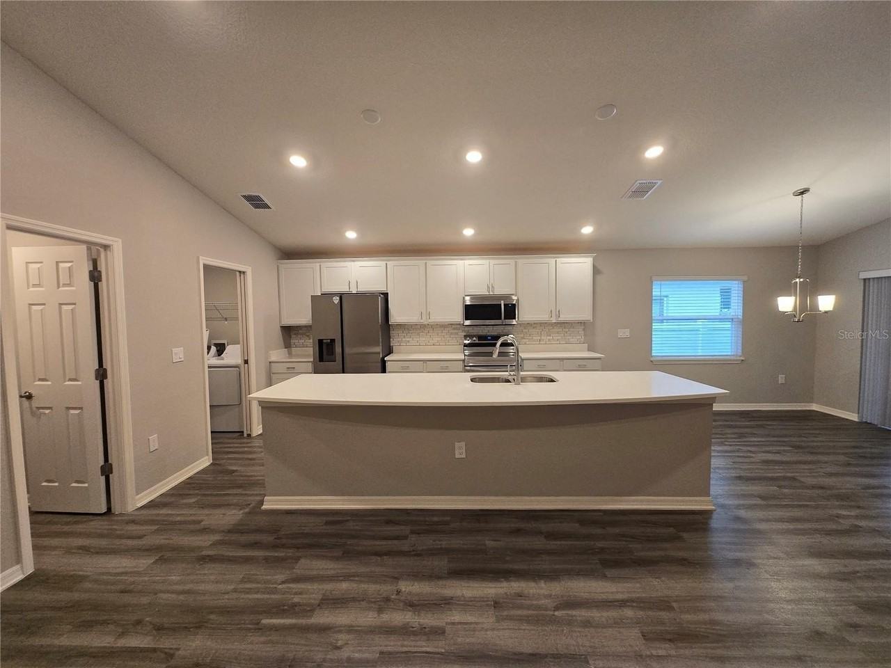 1352 Mountain Flower Ln - Photo 4 of 33