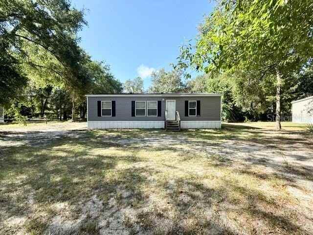 877 Se 38th Way - Photo 2 of 24