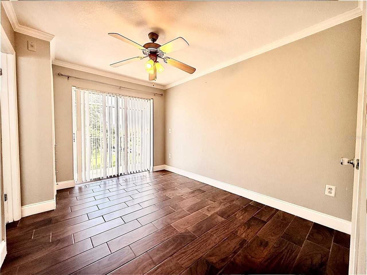 133 Oyster Bay Cir #370 - Photo 6 of 22