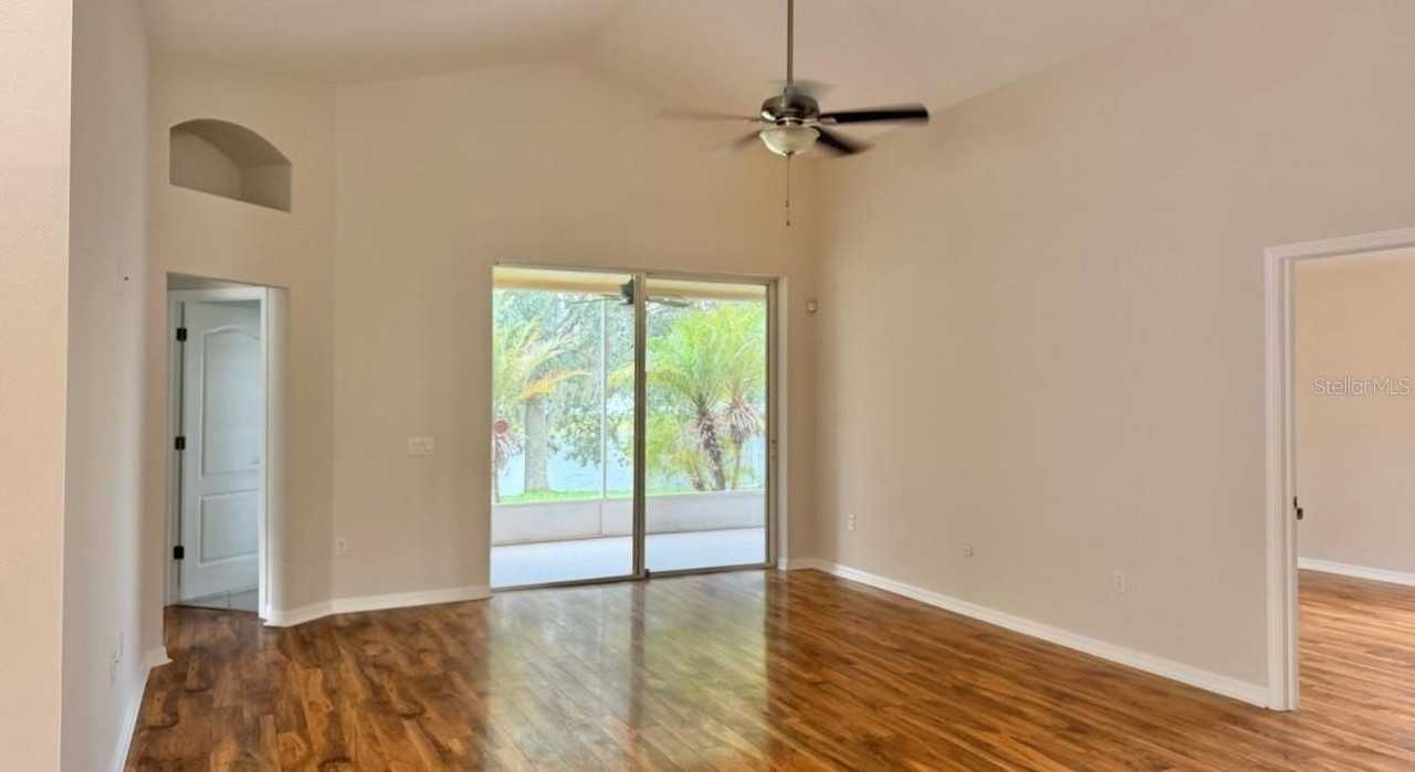 31352 Golden Gate Dr - Photo 2 of 19